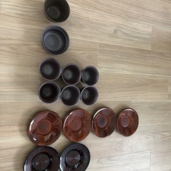 渋くてお洒落な湯飲み茶碗と茶たく  （湯のみ（6+1個）、お茶入...