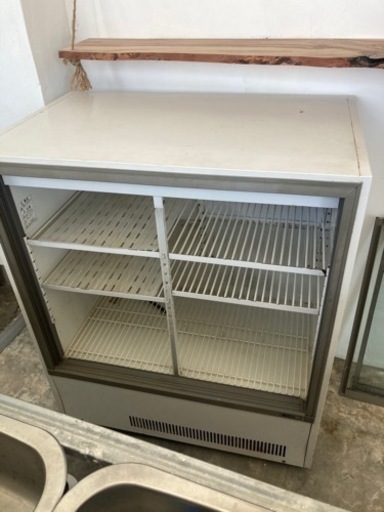 (値下げ)サンデン　冷蔵ショーケース