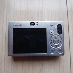 デジカメ Canon IXY DIGITAL 10 電池なし ジャンクの画像