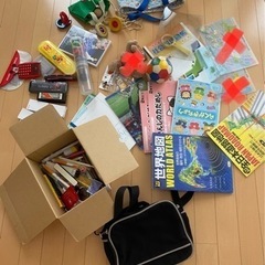 おまけ　文房具　おもちゃカバン　計算器　ハーミニカ