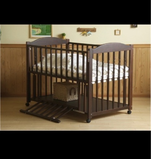 ベビーベッド　日本製