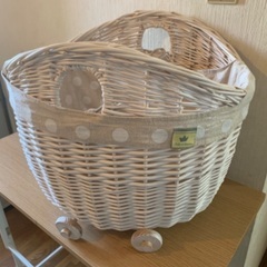 美品　藤のバスケット　カゴ　大