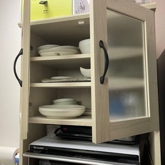 食器棚の画像