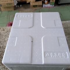 発泡スチロール(りんご箱)