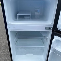 2022年 90L/ブラック コンフィー' 冷蔵庫 小型 2ドア 90L 幅47cm 万代店