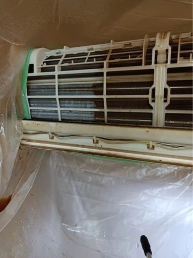 エアコン洗浄(室内喫煙の方が必見)