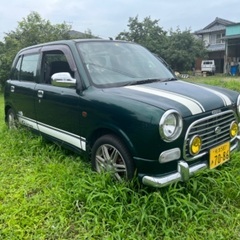 ダイハツミラジーノの画像