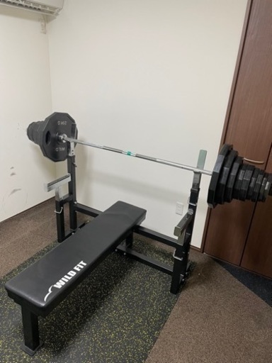 ベンチプレス　145キロセット　オリンピックシャフト