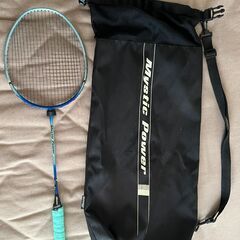 バドミントンラケット　グリップテープと袋付き