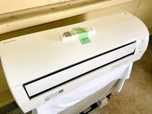 激安‼️家中広がる快適空間❗️17年製 主に6畳用 DAIKINルームエアコンAJT-22UNS-W?⑤