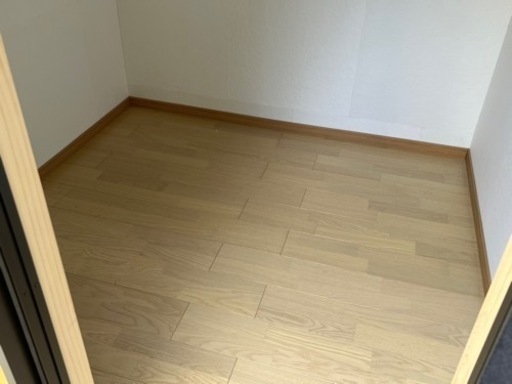 倉庫 簡単な防音室