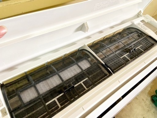 激安‼️家中広がる快適空間❗️17年製 主に6畳用 PanasonicルームエアコンCS-22DZE5-W?⑦