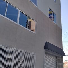 新事務所の壁面に壁画を描いて頂けませんか！！！