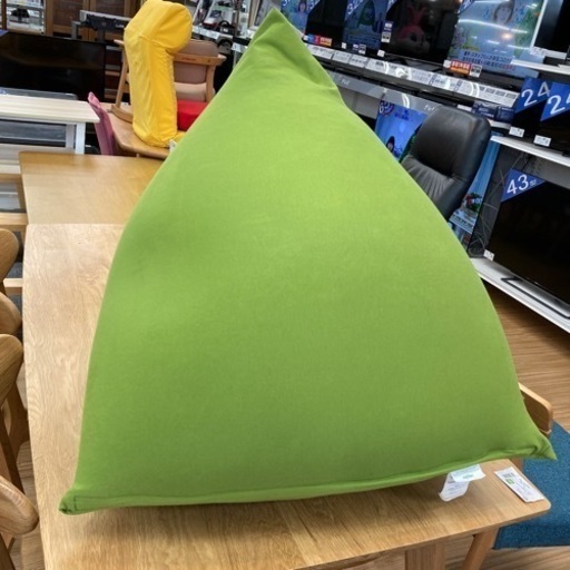 yogibo(ヨギボー)よりピラミッド　ビーズクッションのご紹介！