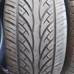 【値下げ】265/35R22 タイヤ 4本セットの画像