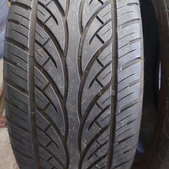 【値下げ】265/35R22 タイヤ 4本セットの画像