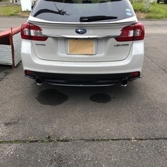 SUBARUレヴォーグ　2.0ℓ パールホワイトの画像