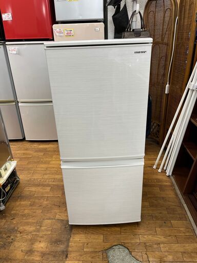 【リサイクルショップどりーむ鹿大前店】No.1727　冷蔵庫　SHARP(シャープ)　137L　SJ-D14E-W 　2019年製⤴