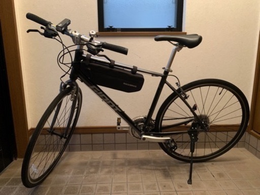 7/30更新　GIANT ESCAPE R3 2022年モデル シマノ製 Mサイズ　ブラックトーン