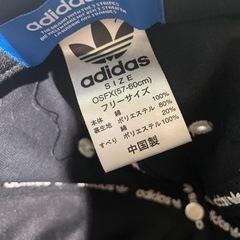 adidas キャップの画像