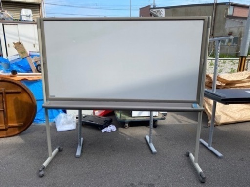 ホワイトボード パーテーション 両面 脚付き 幅947×高さ1850mm 両面ホワイトボード　幅1850