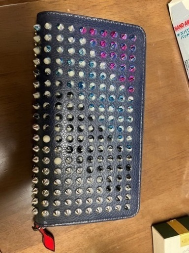 ルブタン　財布