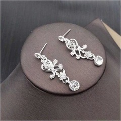 新品　ウェディングジュエリーセット・ティアラ ネックレス  ピアス3点セットの画像