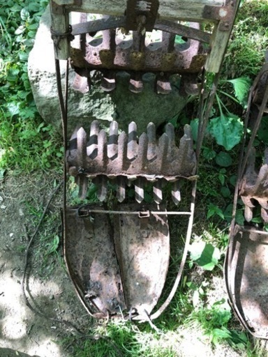 田んぼの手押し草刈り機