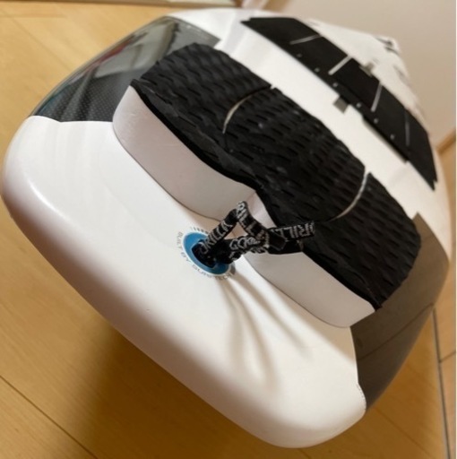 【簡単にターン】【キレのある縦のアクション可能】アルメリック　サーフボード