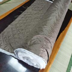 茶色のポリエステルのキルト生地