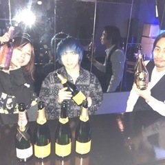 男女共にバーテンダー募集です♪の画像