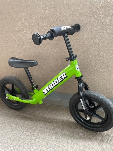 日本正規品 ストライダー スポーツタイプ グリーン