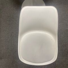 テーブルと椅子セットの画像