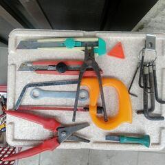 工具　カッター万能ハサミペンチ鉄ノコギリ六角スパナ