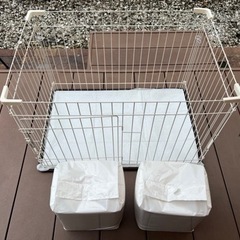 ペットシーツ使い捨て100枚＋犬用ゲージ
