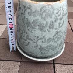 無料　柄の植木鉢