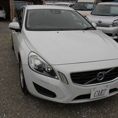 ボルボ　V60　T4　SE　ブレーキ・車線アシスト