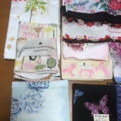 ブランドハンカチ・ガーゼorタオルハンカチ　未使用品の画像