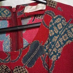 和柄長袖ブラウスの画像