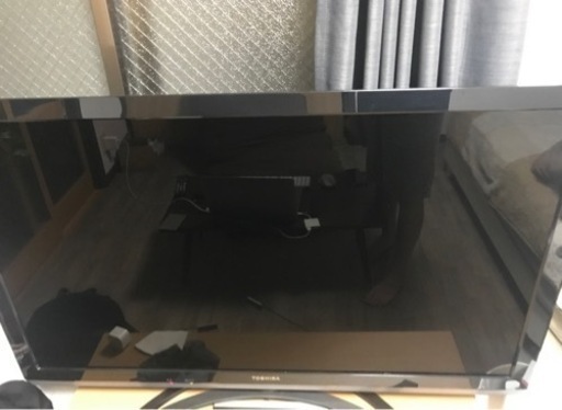 液晶テレビ　TOSHIBA 42インチ