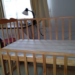 ベビーベッドの画像