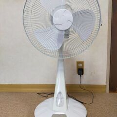 首振り充電式扇風機／ハイパワーファン40／ジャンク