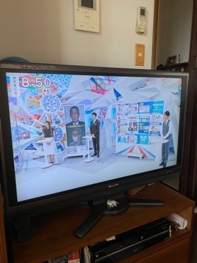 シャープ　AQUOS40インチ液晶テレビ