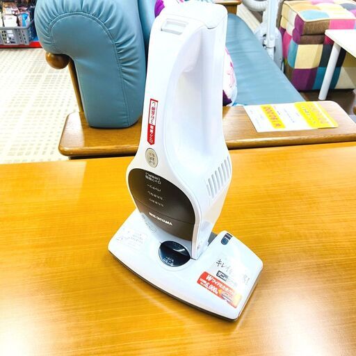 11/18【ジモティ特別価格】アイリスオーヤマ/IRIS OHYAMA 布団クリーナー KIC-FDC1-WP ホワイト 掃除機