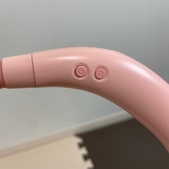光る首掛けファンの画像