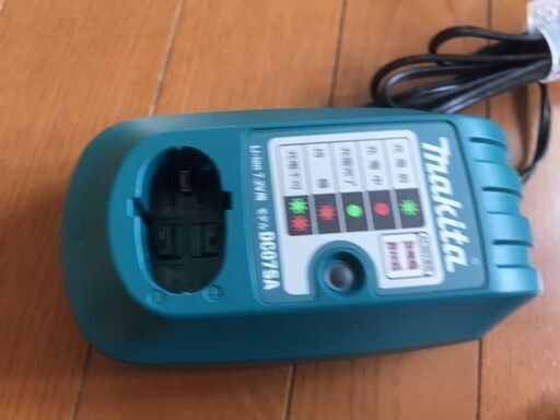 【値下げ¥7k→6500円❤】充電式ﾍﾟﾝｲﾝﾊﾟｸﾄﾄﾞﾗｲﾊﾞｰ&LEDﾌﾗｯｼｭﾗｲﾄ