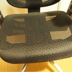 【美品】【オフィスチェア】アイリス エクストラクール ハイバックの画像