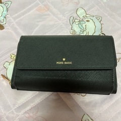 肩掛け可能！ウォレットバッグ