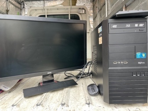 パソコン　ディスプレイ