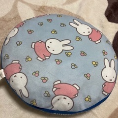 【譲り先決定済み】ミッフィー  クッションの画像